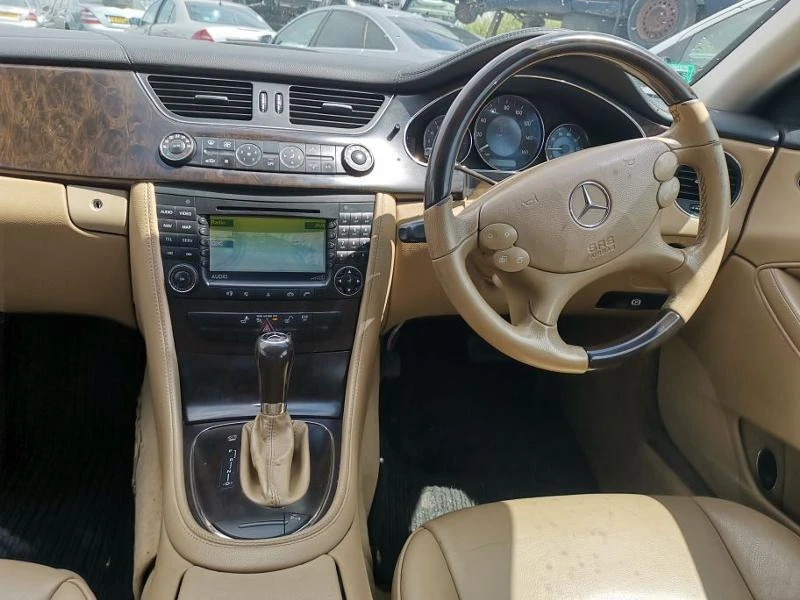 Mercedes-Benz CLS 350 Бензин перфектен двигател , снимка 11 - Автомобили и джипове - 25932895