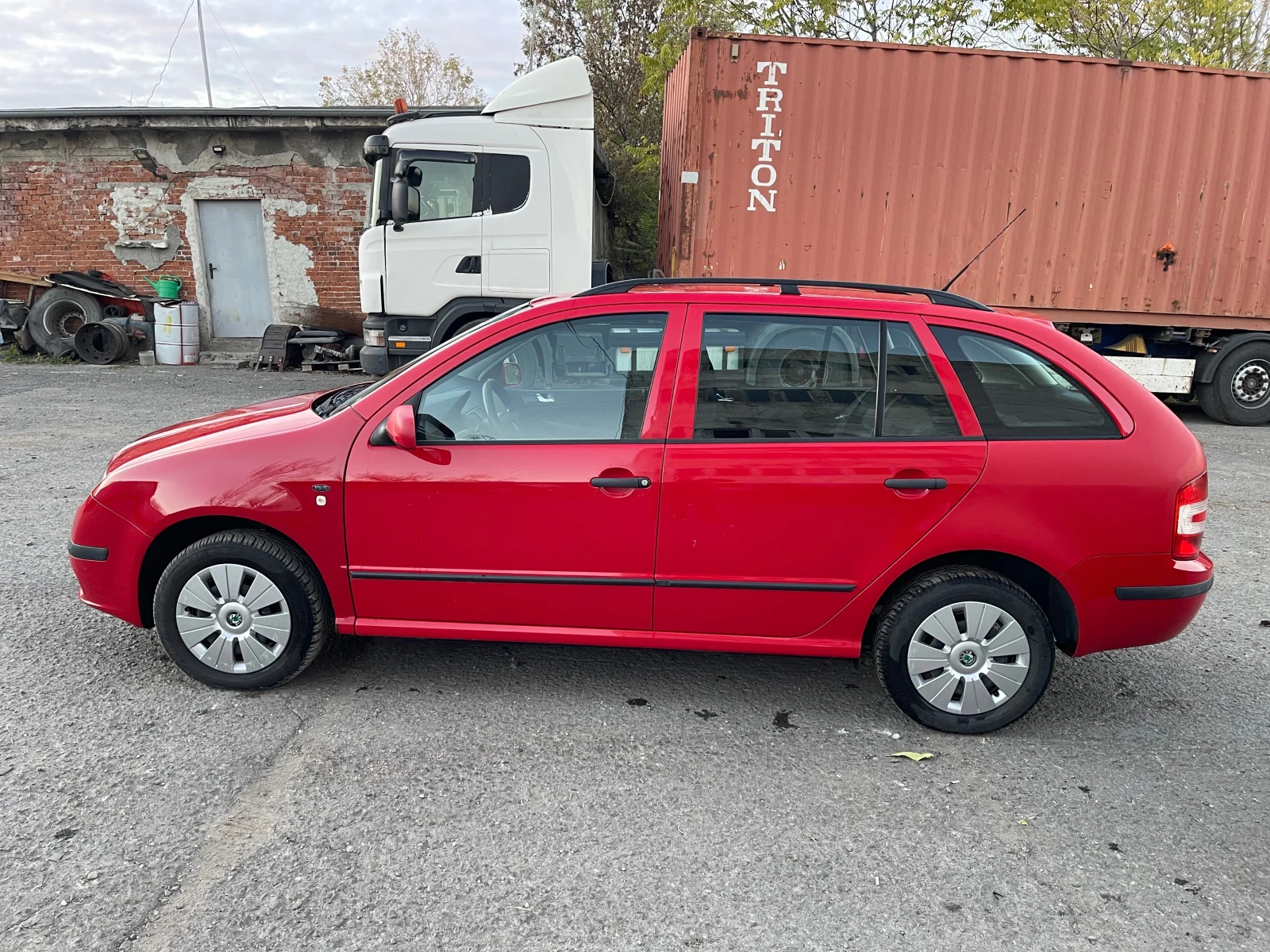 Skoda Fabia 1.2 64к.с - изображение 5