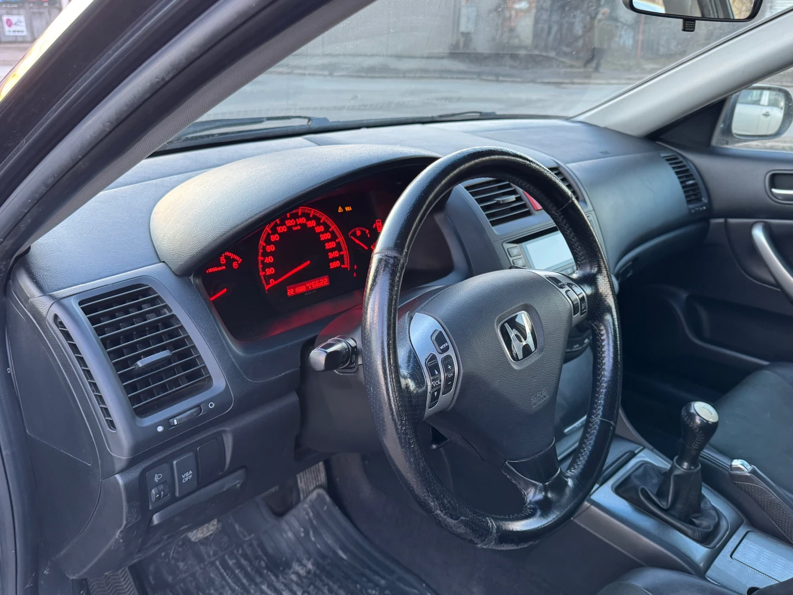 Honda Accord 2.2I-CTDI - изображение 8