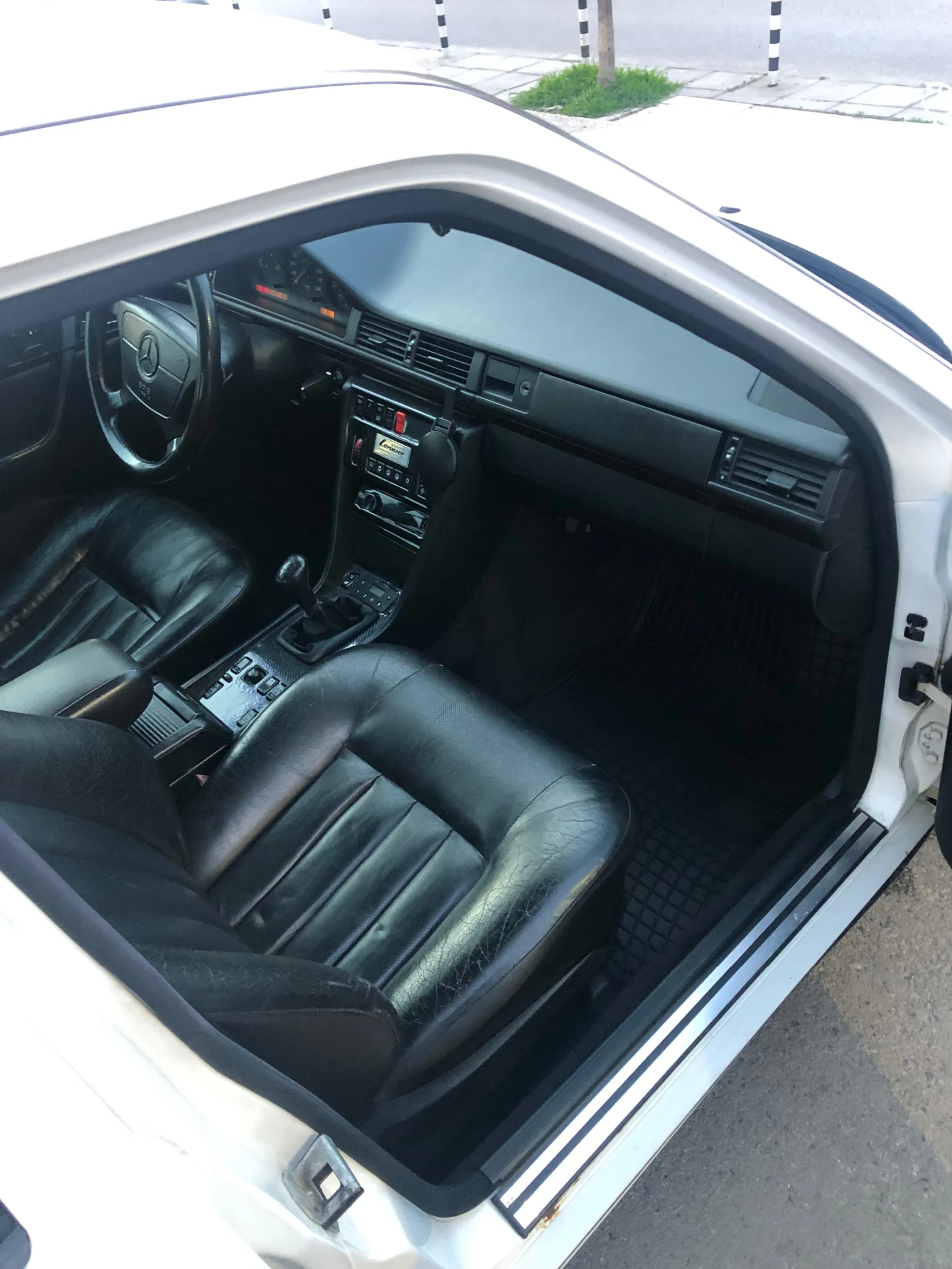 Mercedes-Benz 124 E200 Lorinser КОЖА ПОДГРЕВ ЕКСТРИ - изображение 9