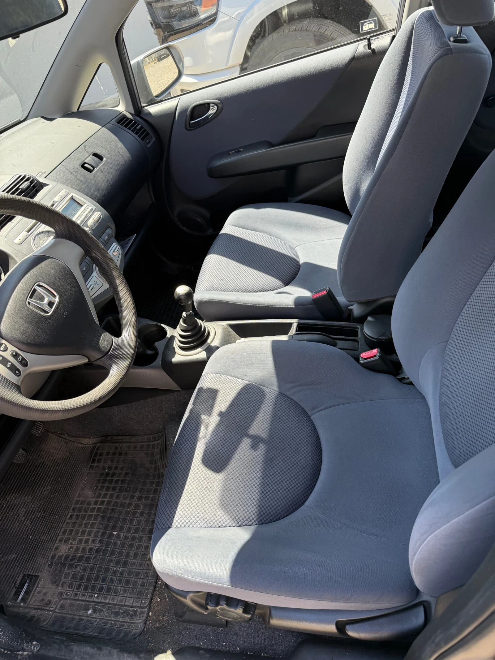 Honda Jazz 1.4i KLIMA ФЕЙС - изображение 6