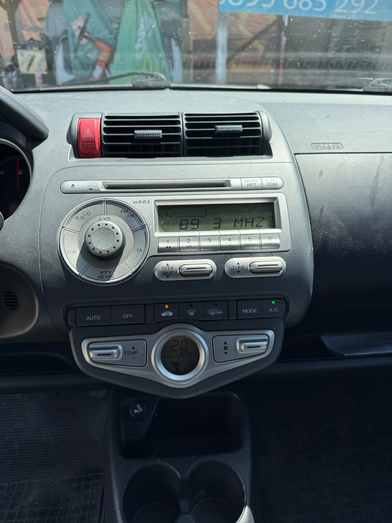 Honda Jazz 1.4i KLIMA ФЕЙС - изображение 7