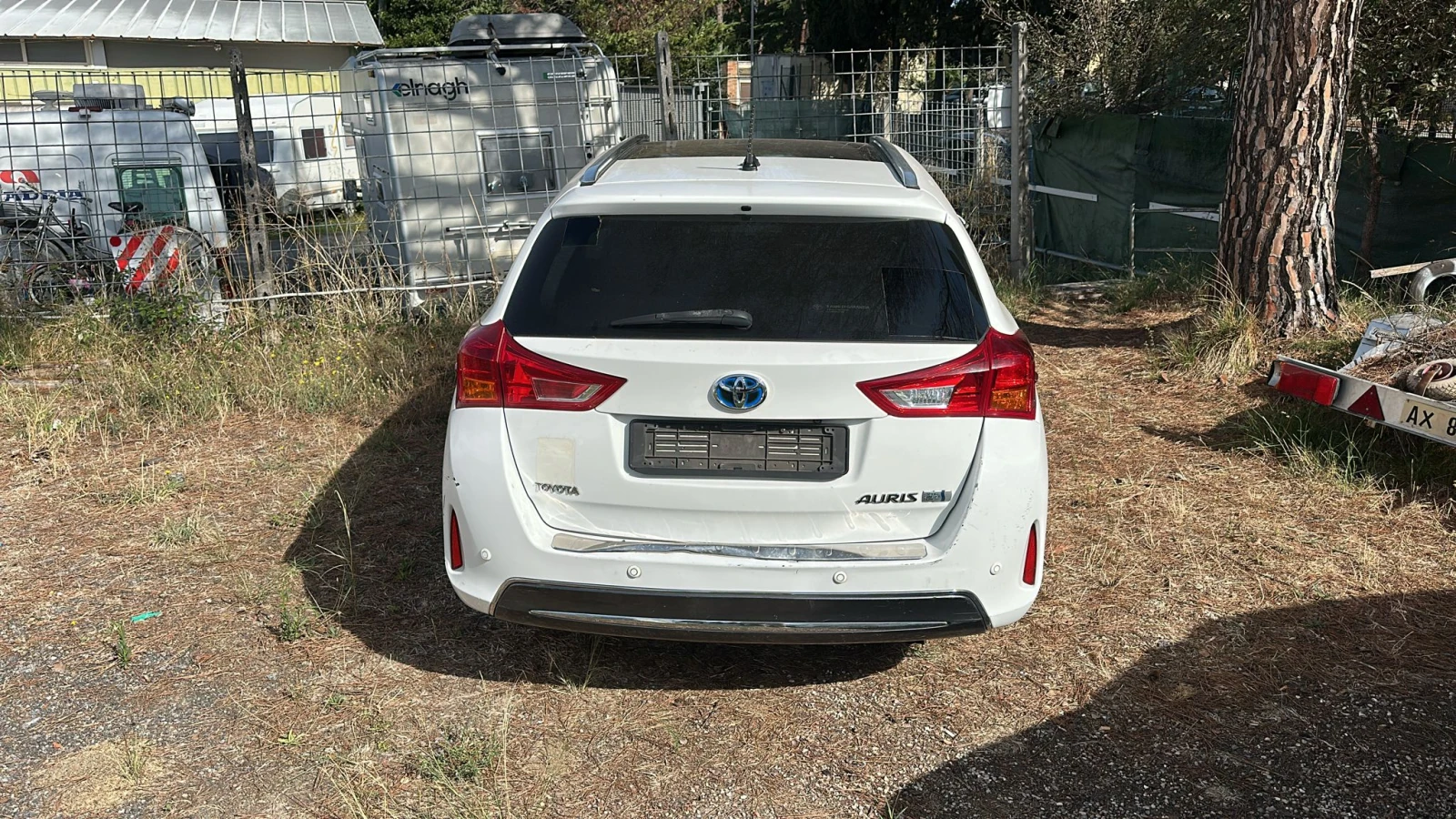 Toyota Auris 1.8HYBRID - изображение 4