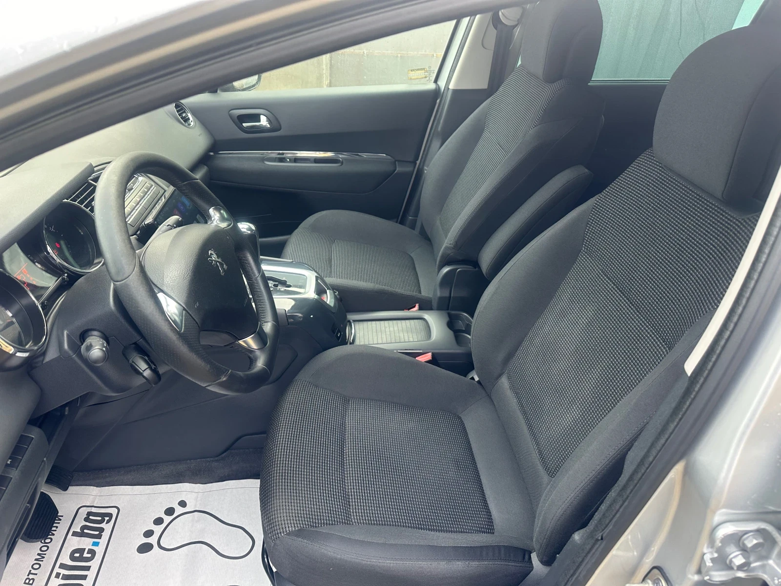 Peugeot 5008 2.0 HDI multimedia - изображение 8