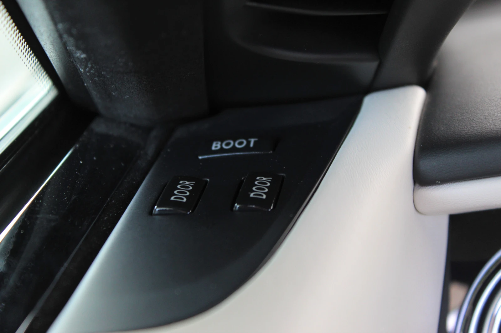 Rolls-Royce Dawn 6.6 V12/ HEAD UP/ NIGHT VISION/ CAMERA/ 21/ | Mobile.bg � ����������� 11