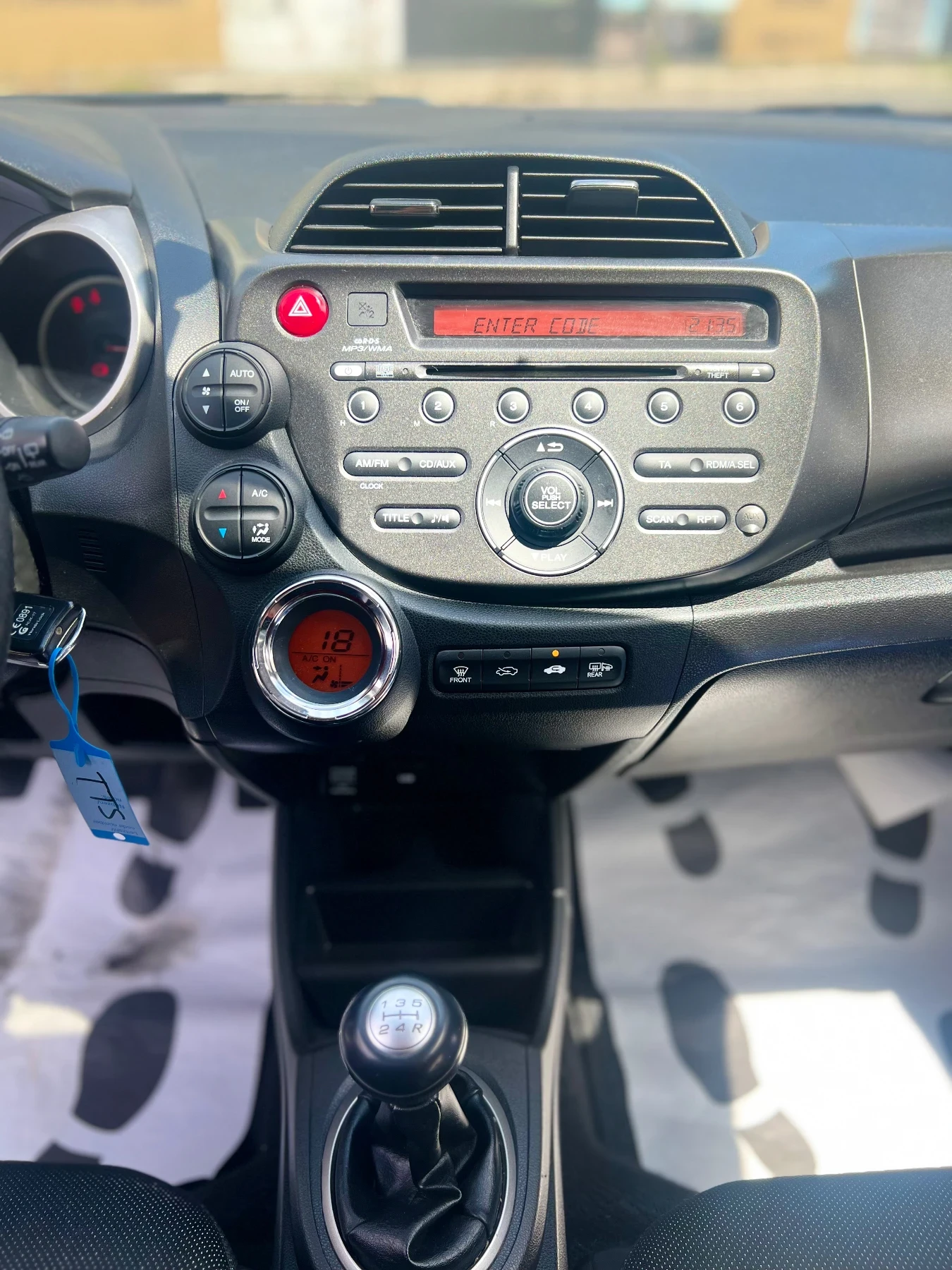 Honda Jazz SI 1.4, снимка 10 - Автомобили и джипове - 53767855