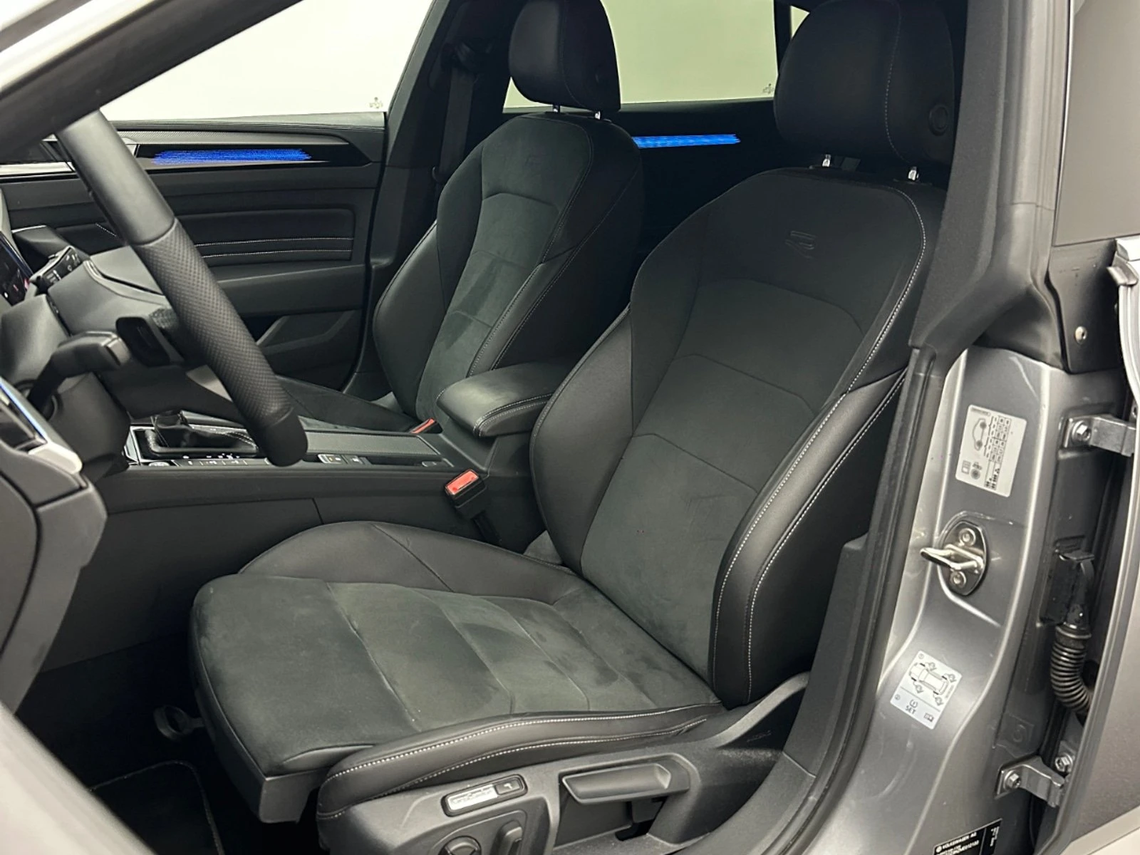 VW Arteon 1.4 R-Line, снимка 11 - Автомобили и джипове - 53949251