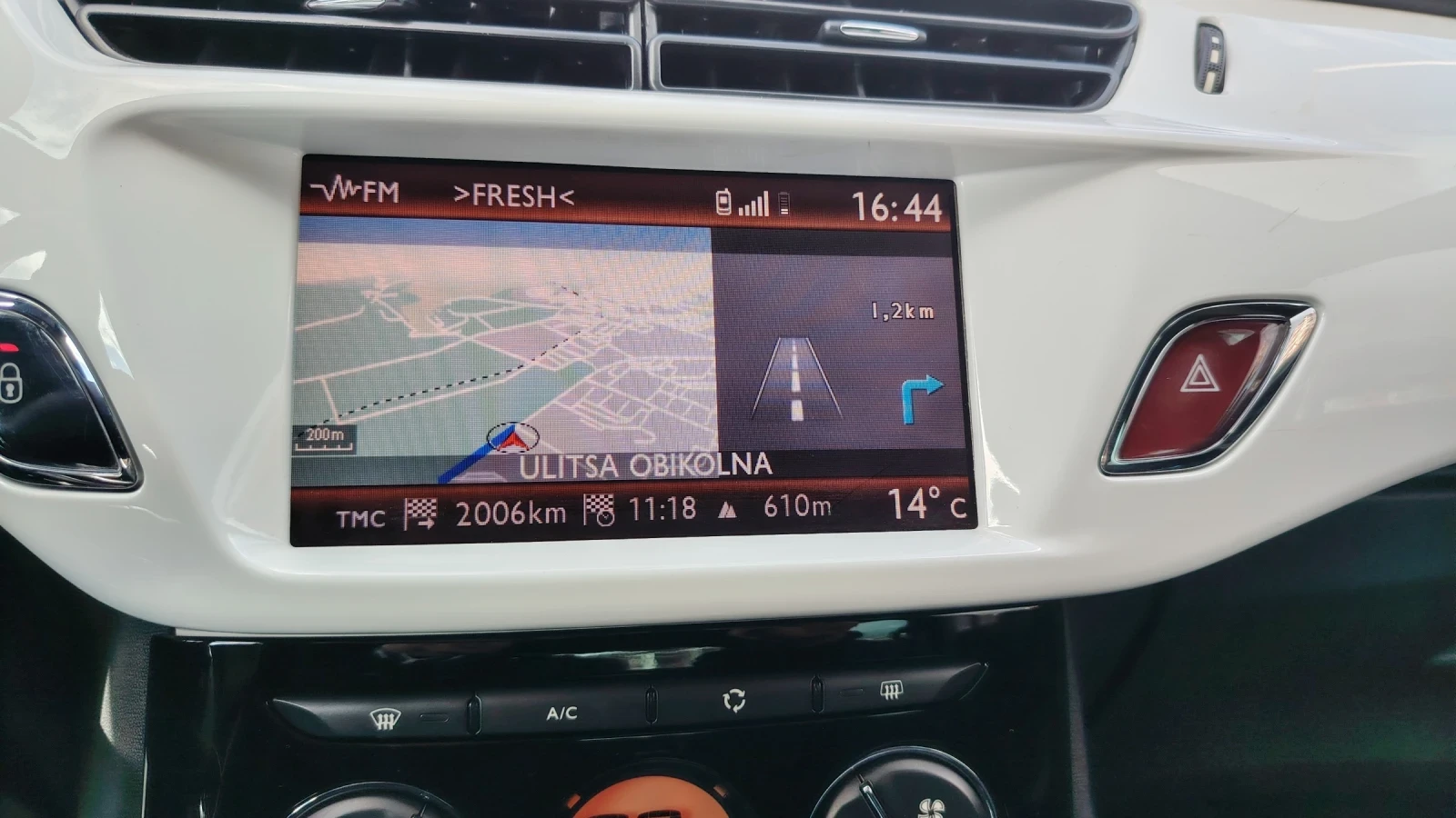 Citroen DS3 1.6 турбо, 156 конски сили, снимка 11 - Автомобили и джипове - 54081945