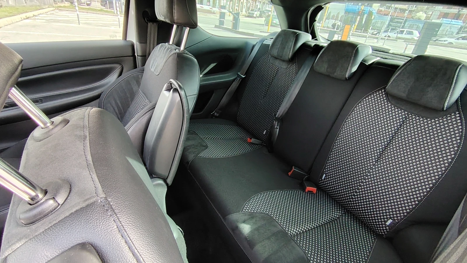 Citroen DS3 1.6 турбо, 156 конски сили, снимка 9 - Автомобили и джипове - 54081945