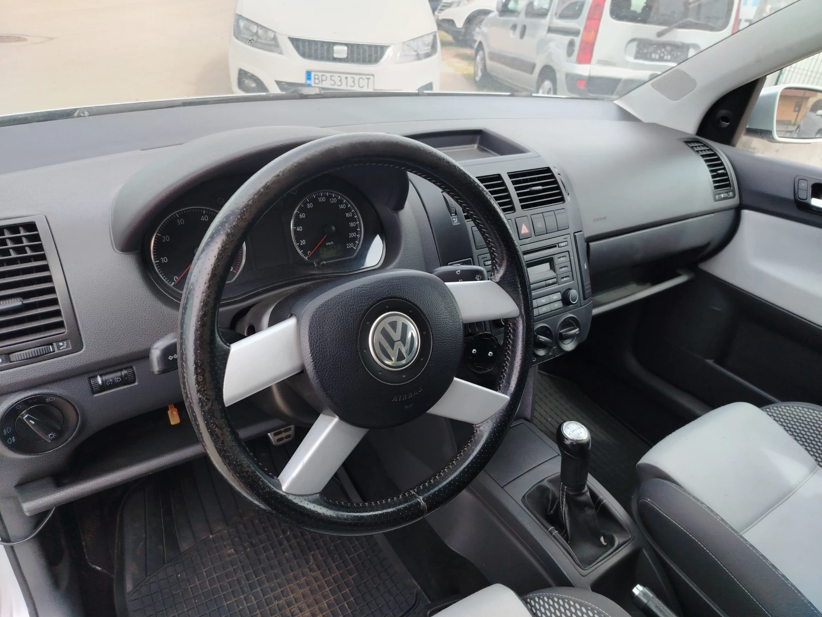 VW Polo CROSS 1.2I, снимка 6 - Автомобили и джипове - 54267685