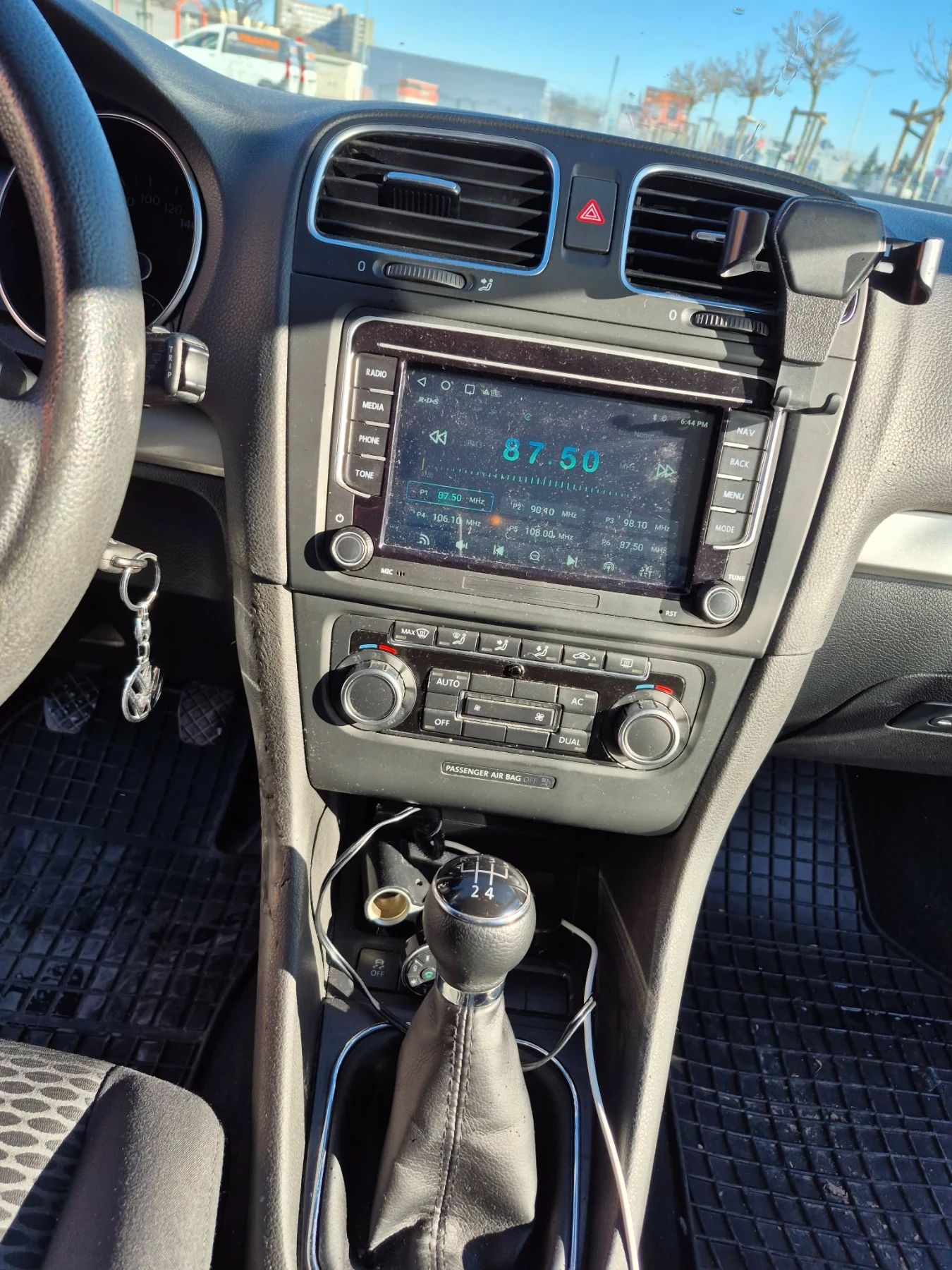VW Golf 1.6tdi, снимка 8 - Автомобили и джипове - 54478874