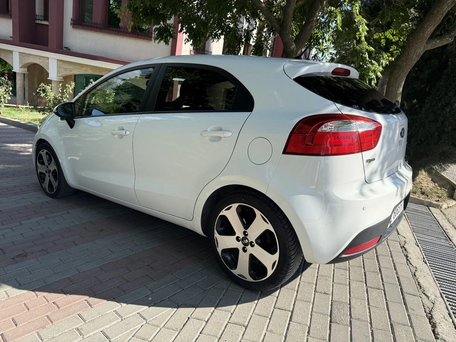 Kia Rio 1.1 Dizel 6ск., снимка 6 - Автомобили и джипове - 55296795