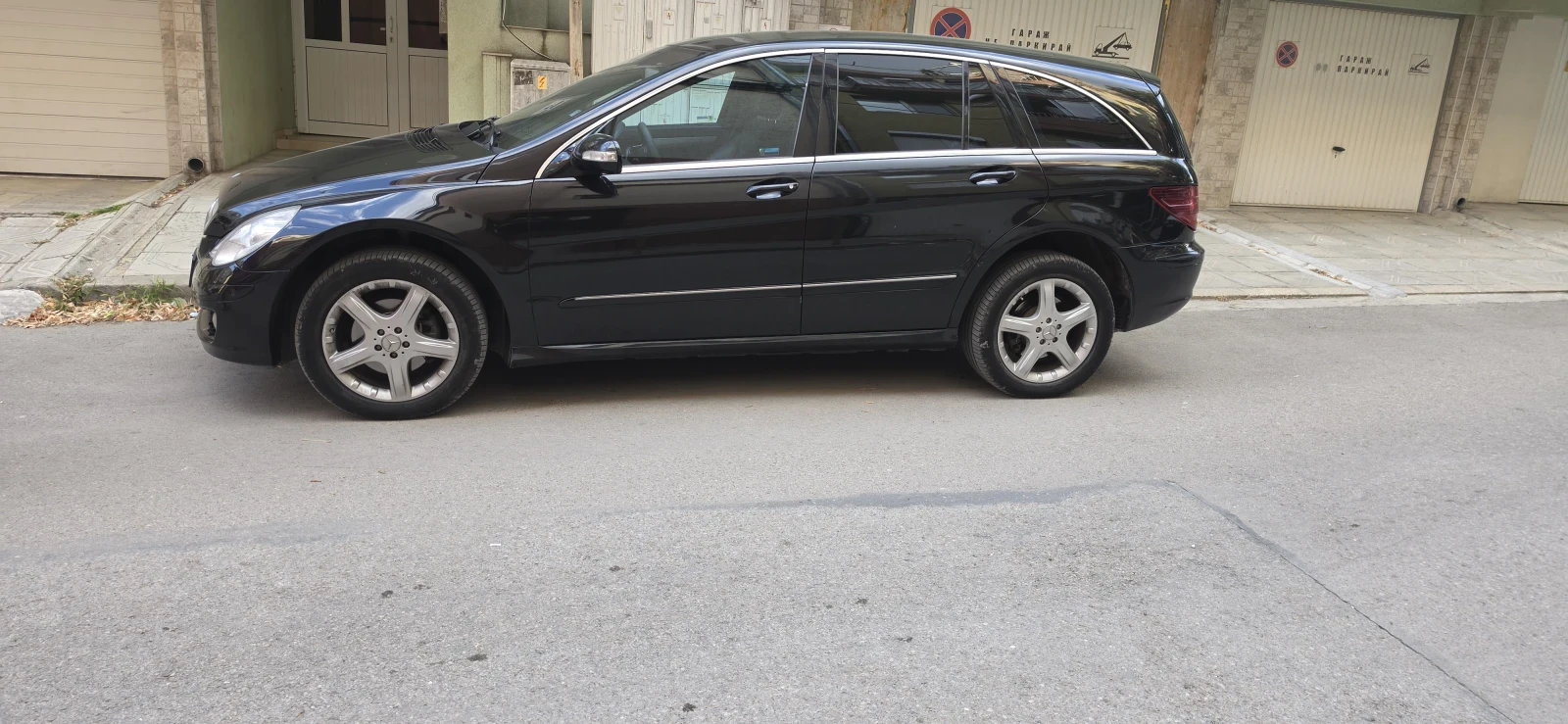 Mercedes-Benz R 320