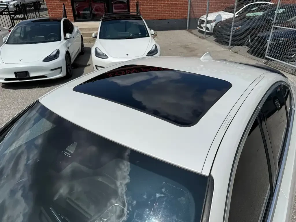 BMW 330 e xDrive Plug-in Hybrid, снимка 6 - Автомобили и джипове - 55616514
