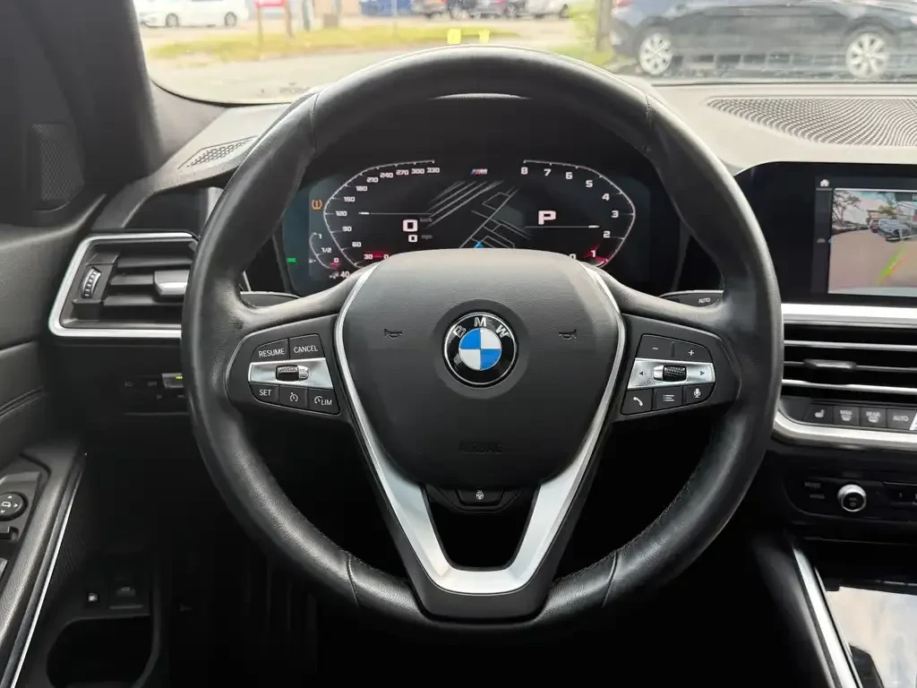 BMW 330 e xDrive Plug-in Hybrid, снимка 12 - Автомобили и джипове - 55616514