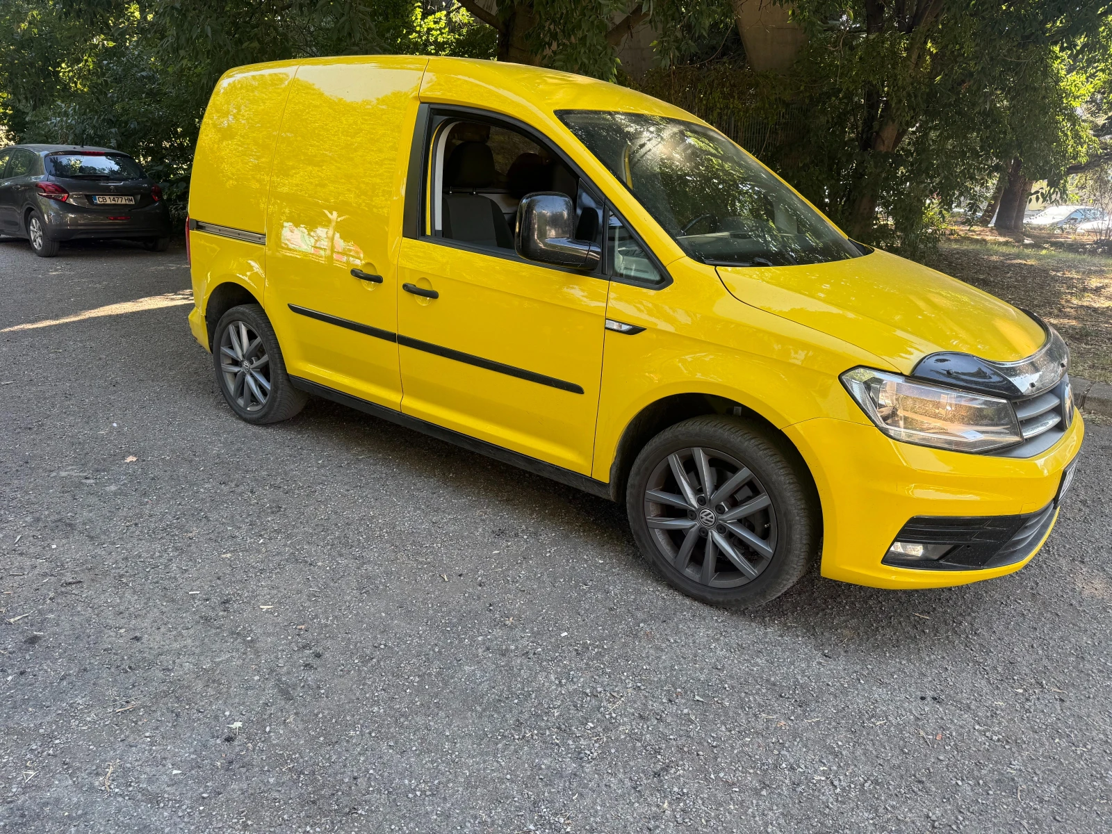 VW Caddy 2.0 TDI , снимка 2 - Автомобили и джипове - 55689288