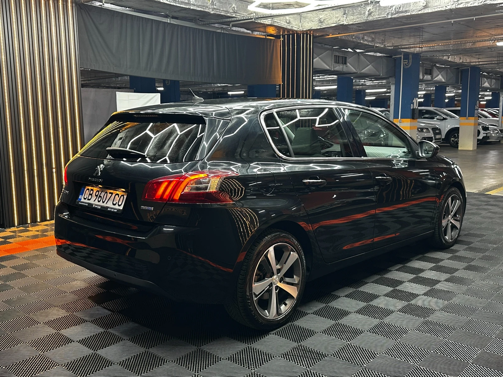 Peugeot 308 Автоматик/Хечбек/GT line/Панорама/ГАРАНЦИЯ, снимка 4 - Автомобили и джипове - 55724985