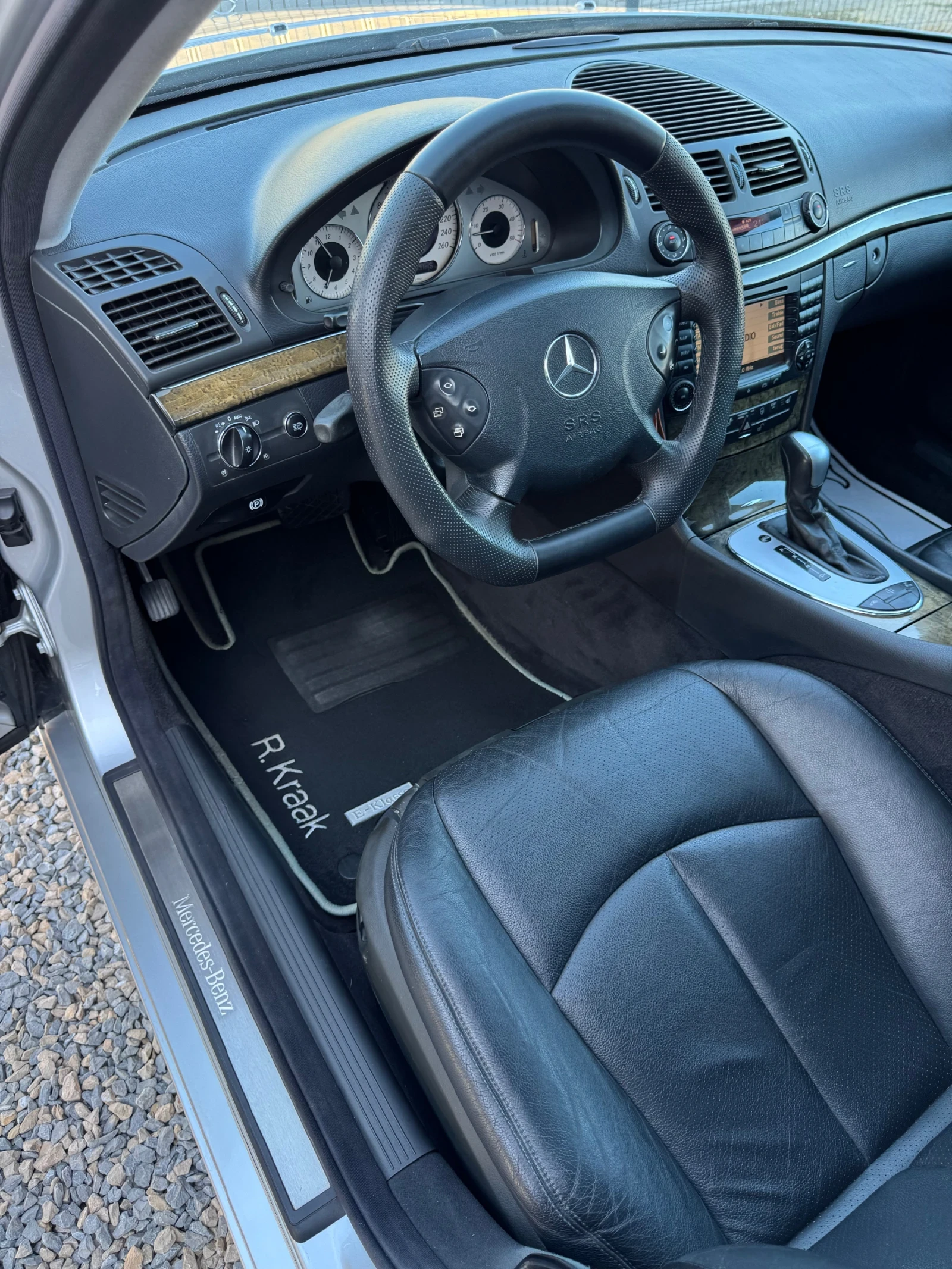 Mercedes-Benz E 400 CDI, снимка 9 - Автомобили и джипове - 55902926