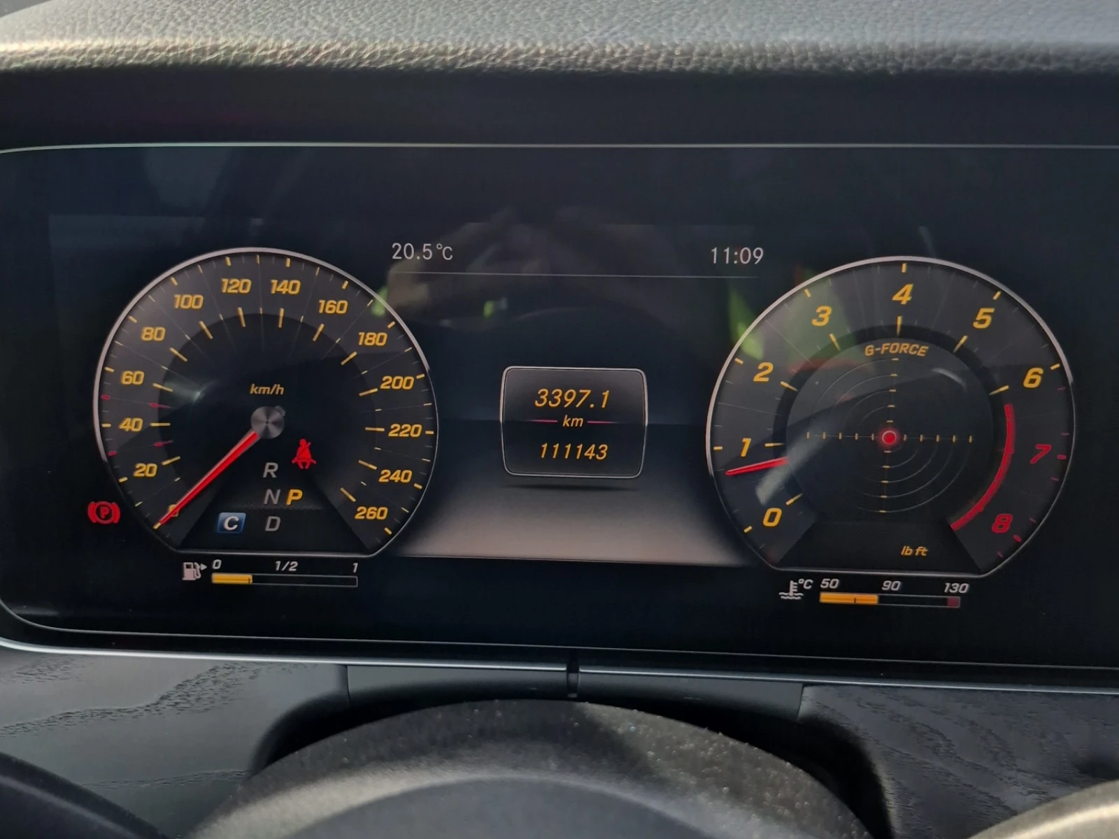 Mercedes-Benz E 300 4MATIC * AMG * BURMESTER * CARFAX * , снимка 6 - Автомобили и джипове - 56003452