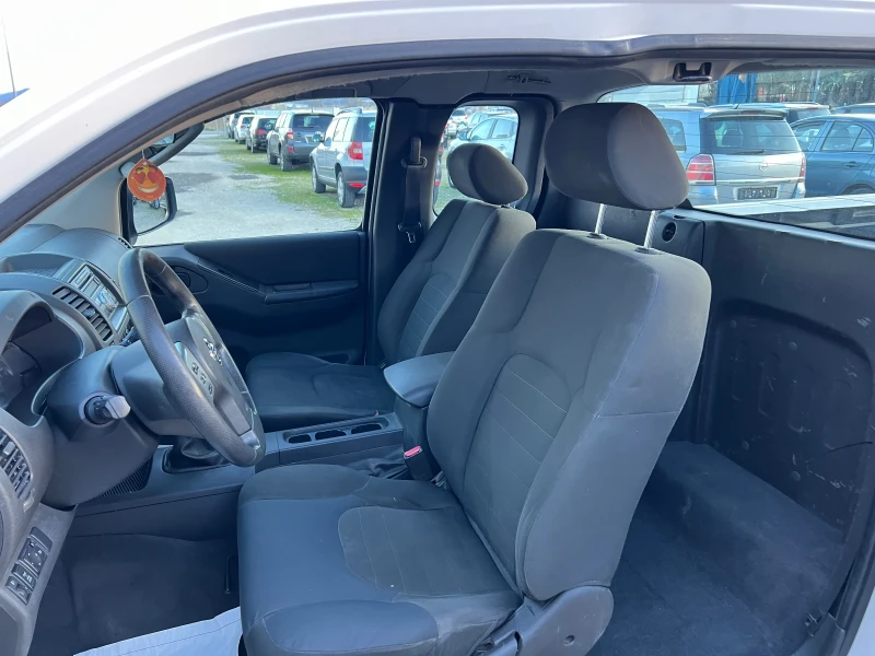 Nissan Navara 2.5dCi- 144к.с/ 4х4/ бавни/ Италия/Euro5B/facelift, снимка 13 - Автомобили и джипове - 49588700