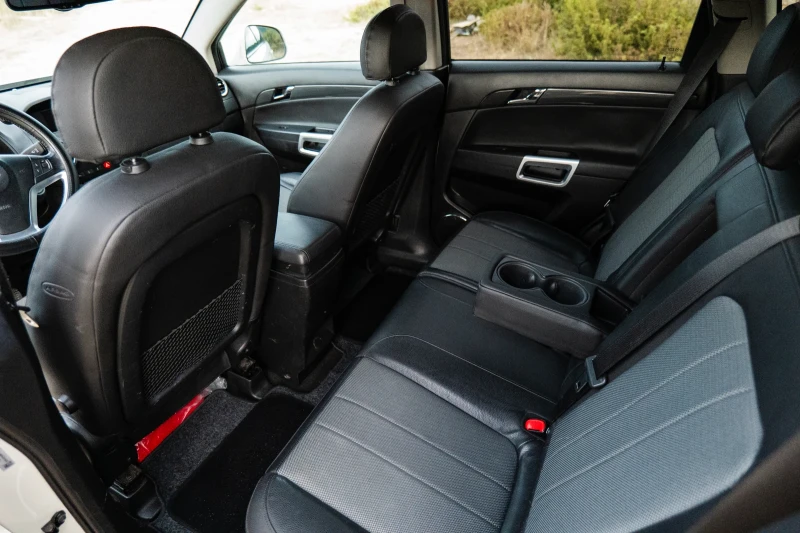 Opel Antara, снимка 9 - Автомобили и джипове - 52326379