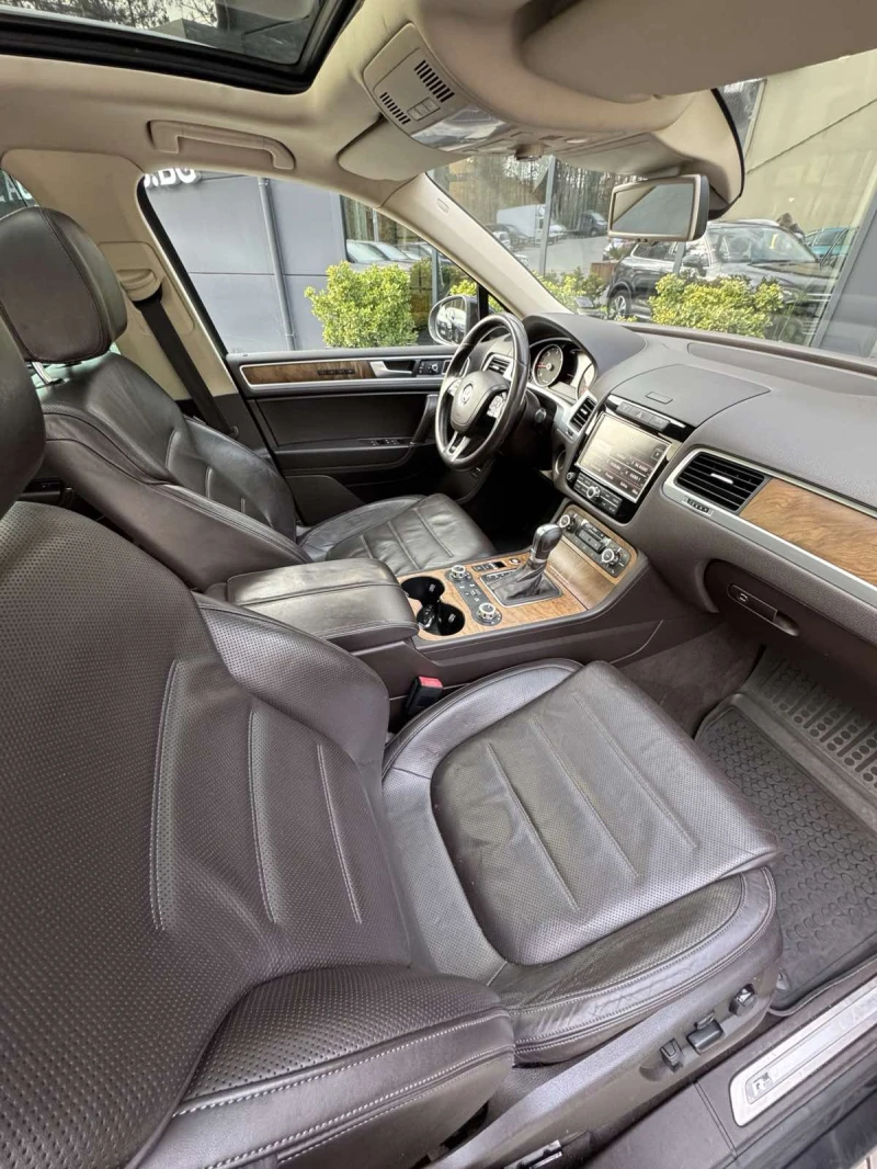 VW Touareg R-LINE, снимка 12 - Автомобили и джипове - 52141698