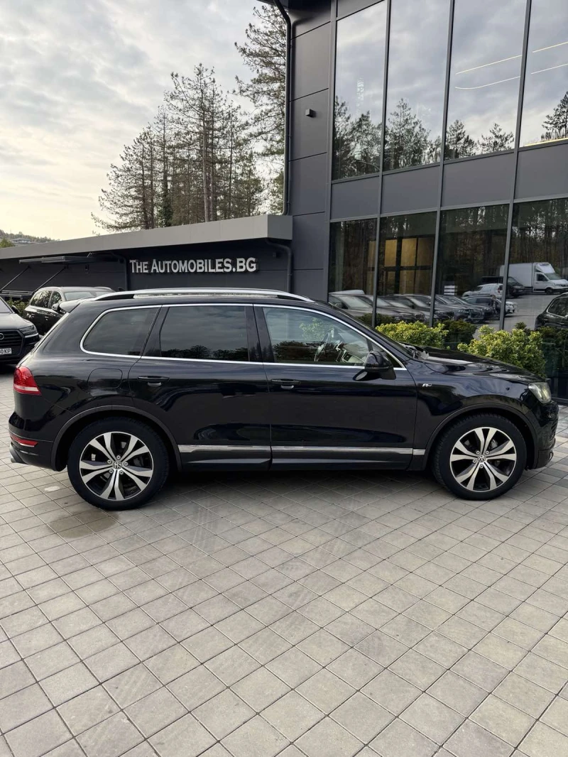 VW Touareg R-LINE, снимка 8 - Автомобили и джипове - 52141698