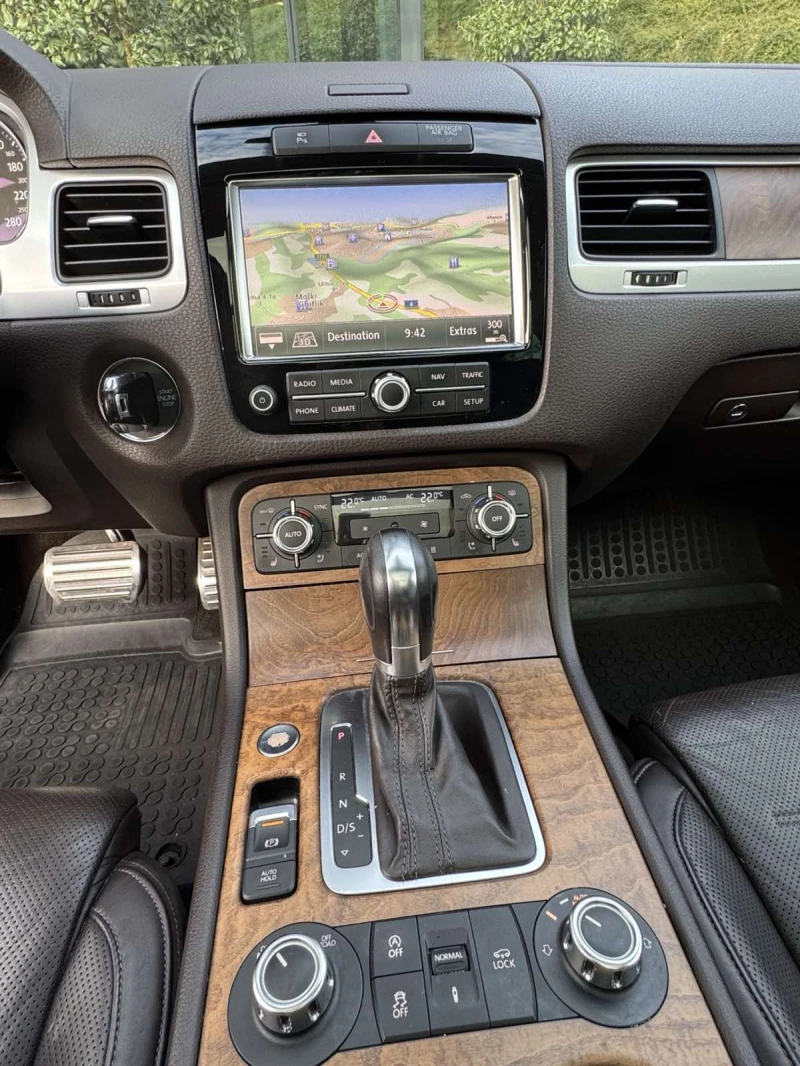 VW Touareg R-LINE, снимка 15 - Автомобили и джипове - 52141698