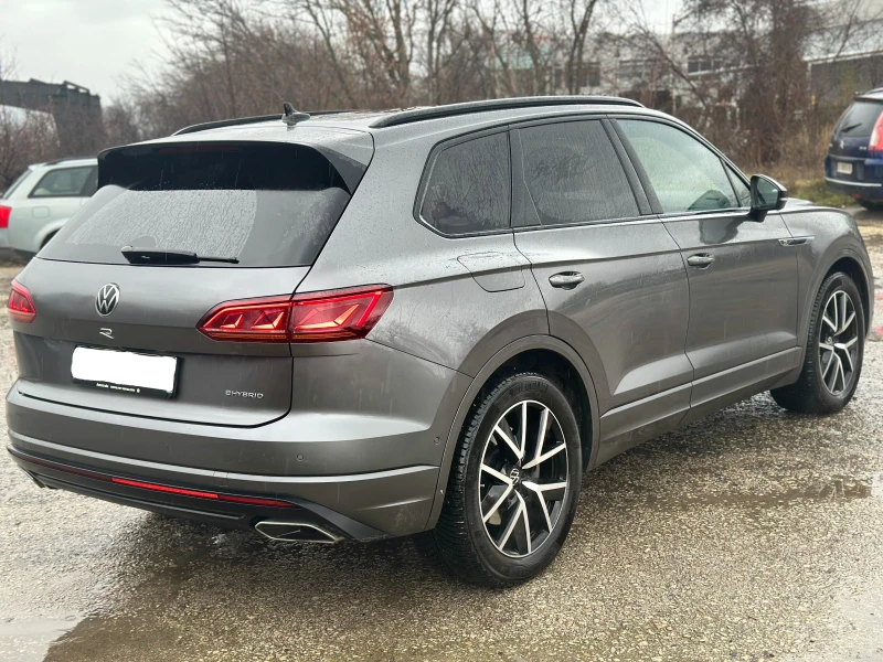 VW Touareg 4Motion, R-Line, Plug-in, снимка 4 - Автомобили и джипове - 53542616