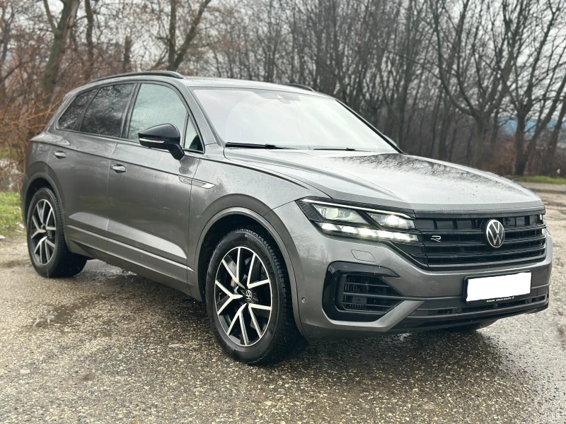 VW Touareg 4Motion, R-Line, Plug-in, снимка 2 - Автомобили и джипове - 53542616