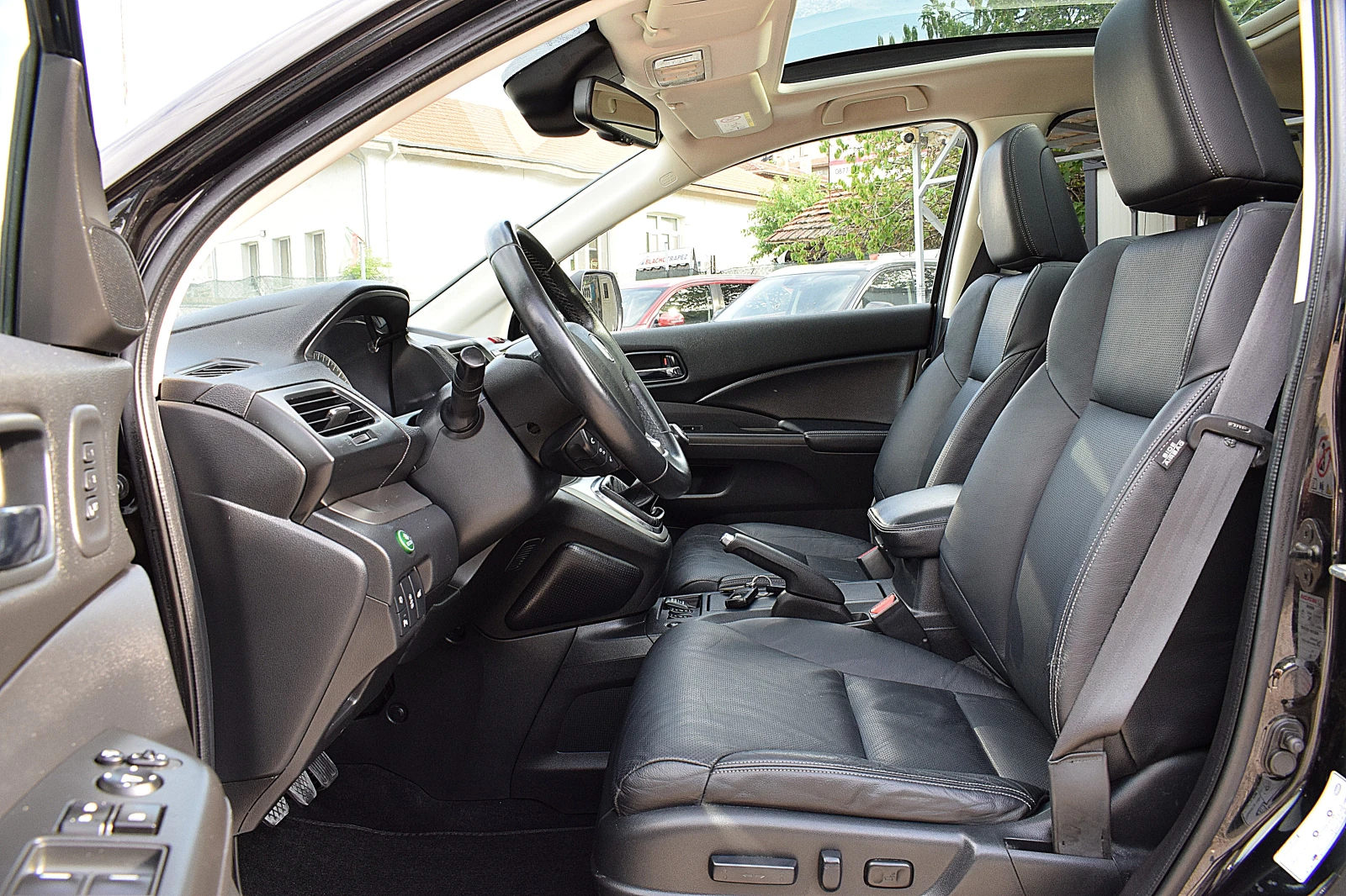 Honda Cr-v 2.2ШВЕЙЦАРИЯ-КОЖА/НАВИ/КСЕНОН/ДВД/ПАНОРАМА/МЕМОРИ - изображение 8