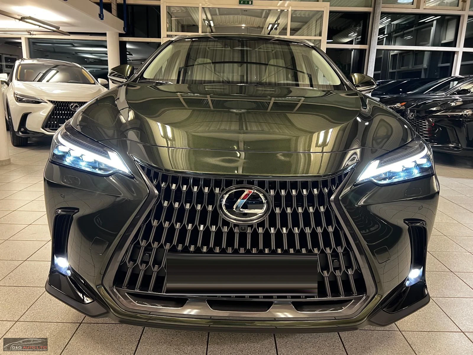 Lexus NX 350h НОВ!243HP/LUXURY/4X4/360/PANO/LED/KLESS/586v - изображение 2