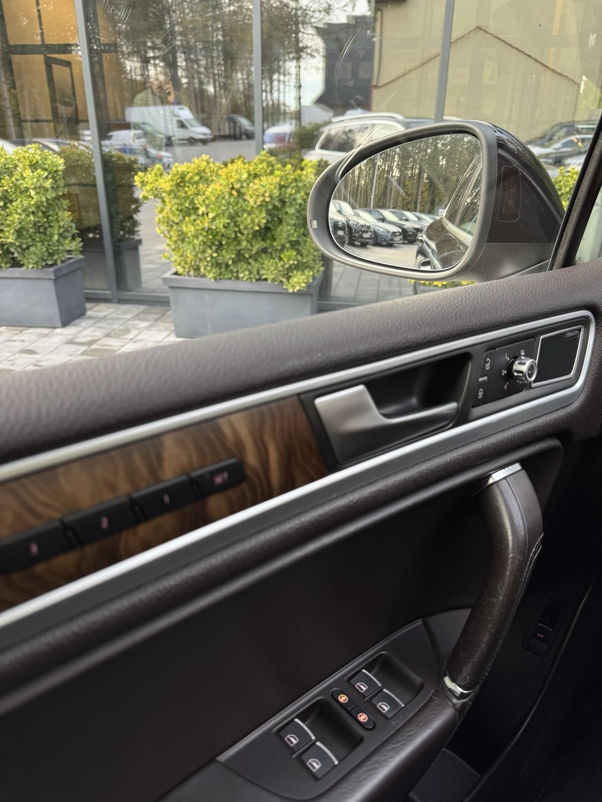 VW Touareg R-LINE | Mobile.bg   17