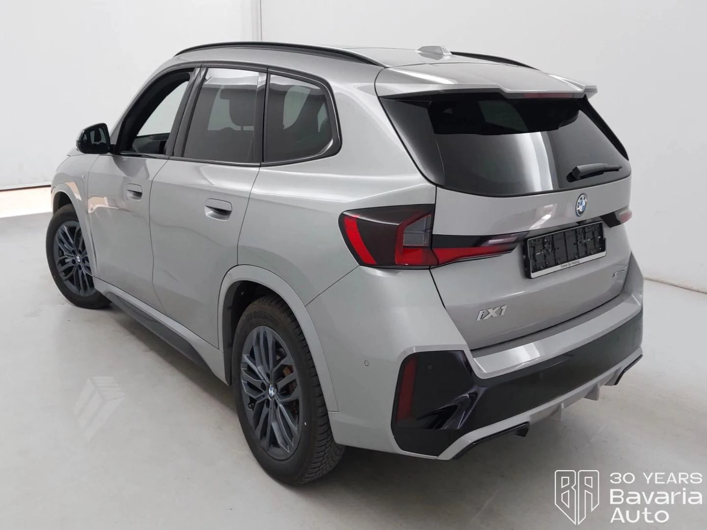 BMW iX1 30 xDrive M Sport Paket , снимка 2 - Автомобили и джипове - 54836642
