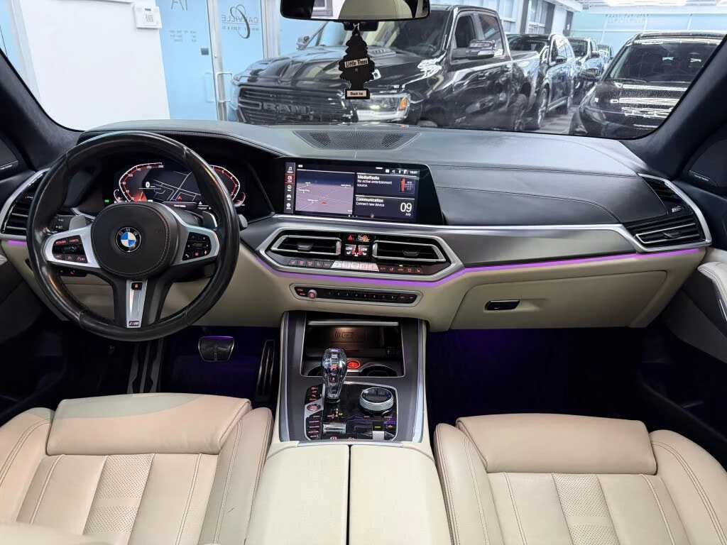 BMW X5 xDRIVE40i/M-SPORT PKG/PANOROOF/DRIVE-ASSISTS, снимка 8 - Автомобили и джипове - 55425319