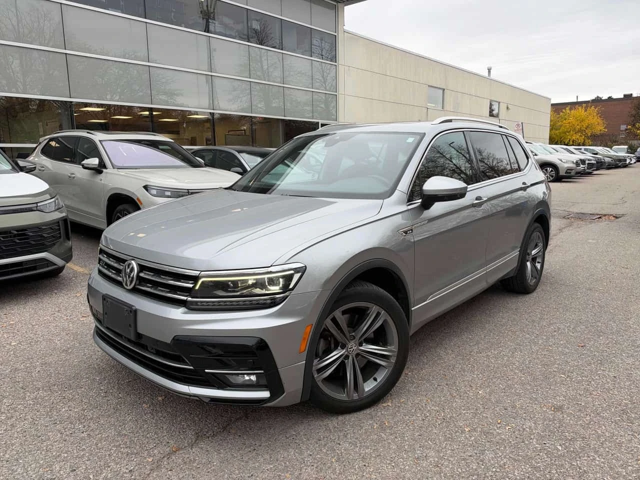 VW Tiguan Highline/CARFAX/ДИСТРОНИК/360 КАМ/+ ГУМИ И ДЖАНТИ