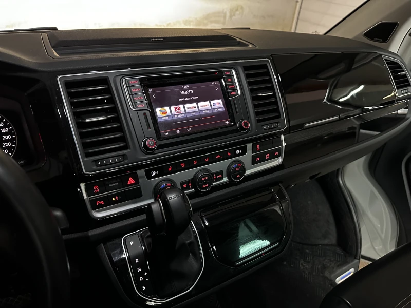 VW Multivan, снимка 15 - Бусове и автобуси - 53041860