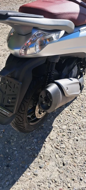Обява за продажба на Piaggio Beverly 350 abs-asr perfecten  ~4 700 лв. - изображение 6