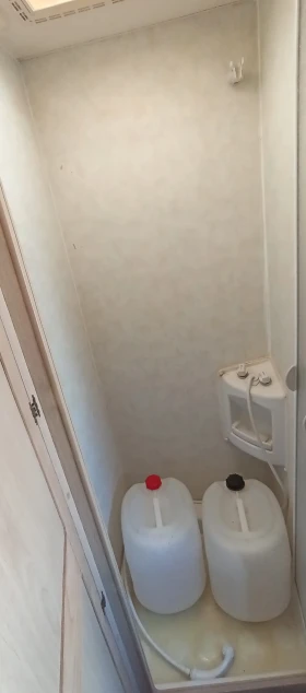 Каравана Euro Liner Стерлинг Европа 500Л, снимка 14 - Каравани и кемпери - 53668324