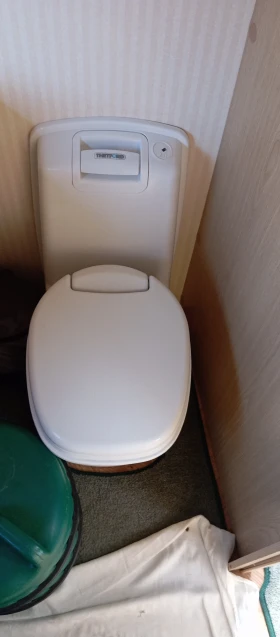 Каравана Euro Liner Стерлинг Европа 500Л, снимка 12 - Каравани и кемпери - 53668324