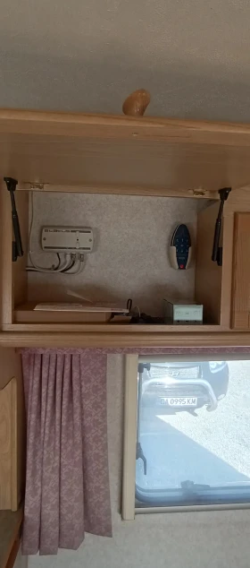 Каравана Euro Liner Стерлинг Европа 500Л, снимка 16 - Каравани и кемпери - 53668324