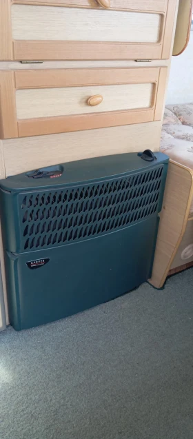 Каравана Euro Liner Стерлинг Европа 500Л, снимка 8 - Каравани и кемпери - 53668324