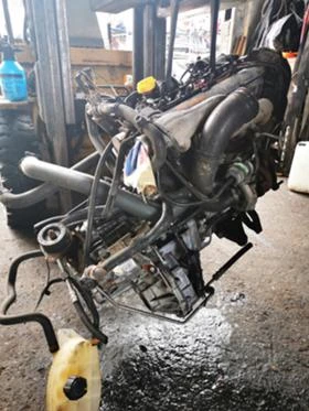 Двигател за Opel Vivaro, снимка 3