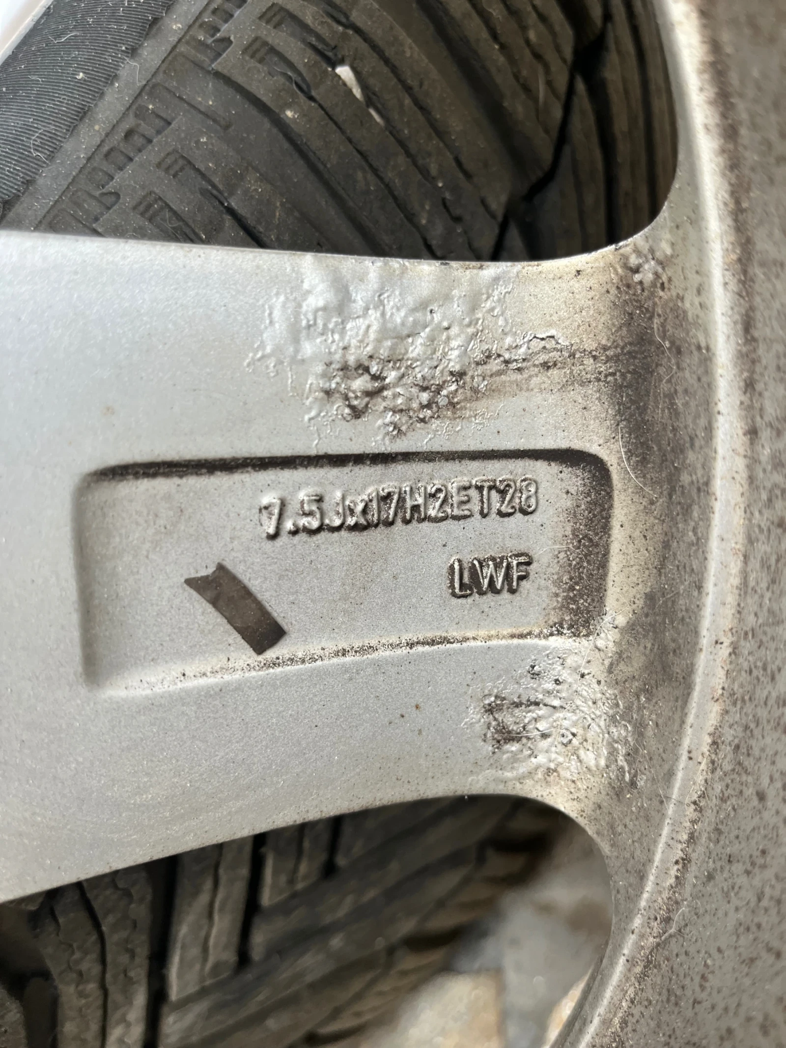Гуми с джанти Michelin 225/50R17, снимка 2 - Гуми и джанти - 56265990