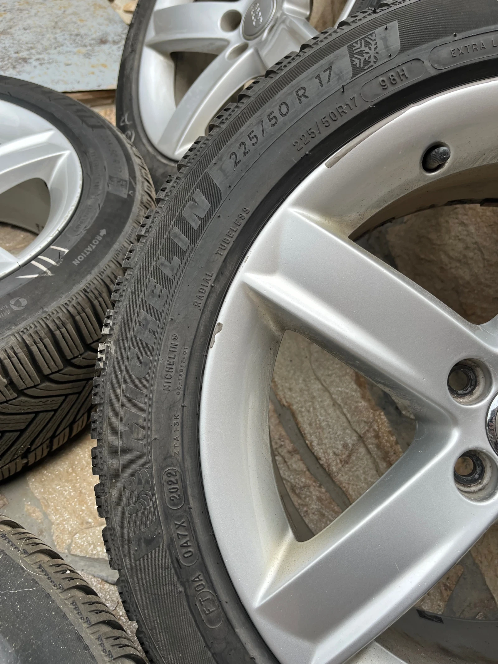 Гуми с джанти Michelin 225/50R17, снимка 5 - Гуми и джанти - 56265990