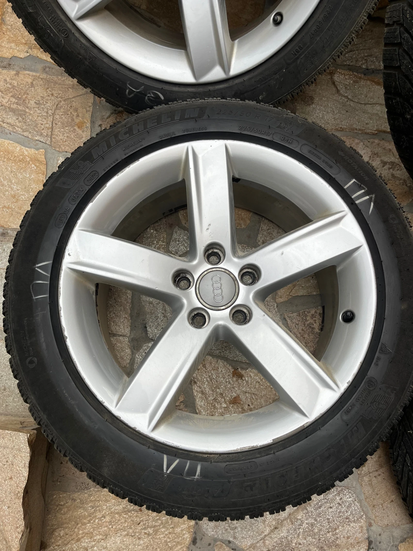 Гуми с джанти Michelin 225/50R17, снимка 6 - Гуми и джанти - 56265990