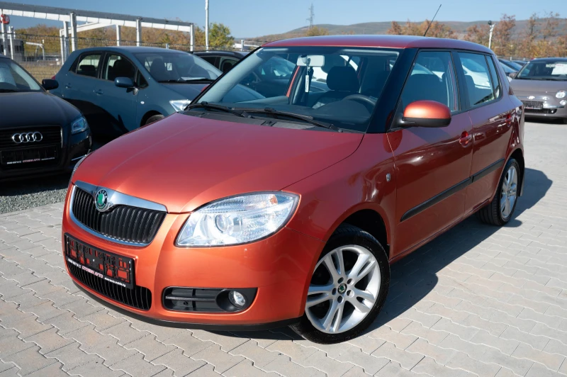 Skoda Fabia 1.6i* Автоматик* , снимка 3 - Автомобили и джипове - 47902438