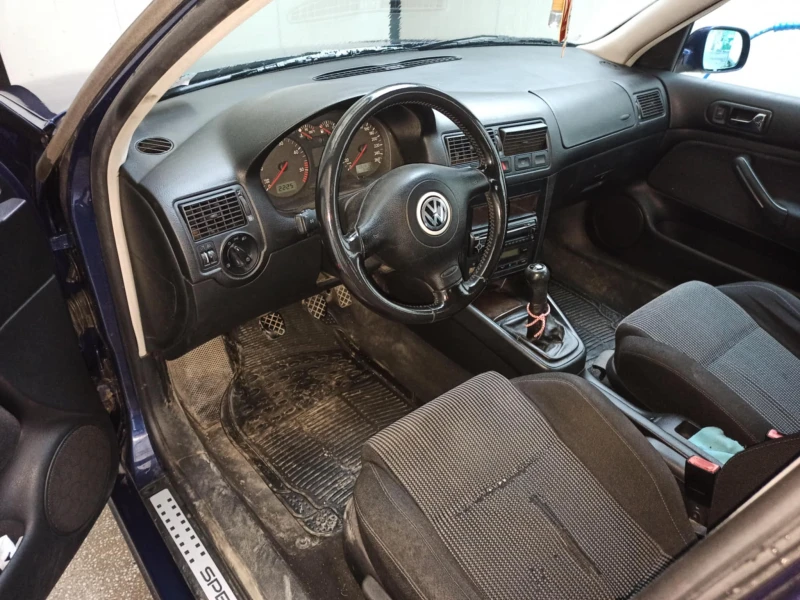 VW Golf, снимка 5 - Автомобили и джипове - 48445614