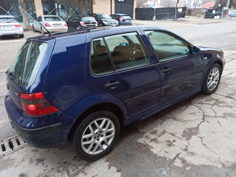 VW Golf, снимка 6 - Автомобили и джипове - 48445614