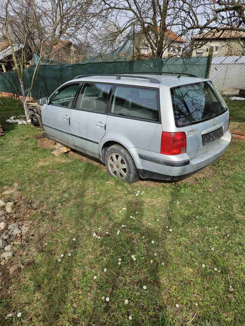 VW Passat, снимка 2 - Автомобили и джипове - 53059780